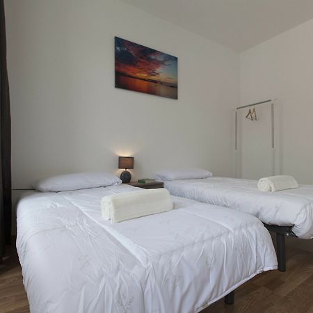 Guest House First Floor Lagos Kültér fotó
