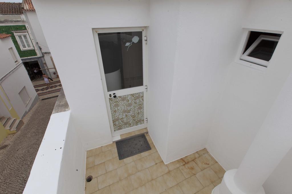 Guest House First Floor Lagos Kültér fotó